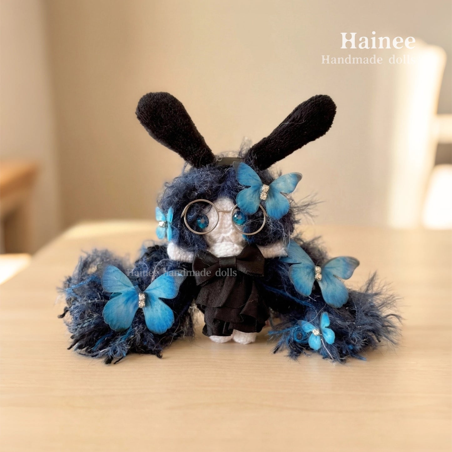 #2603 dark bunny girl